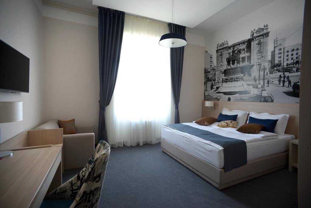 Hotel Five Points Square City Center